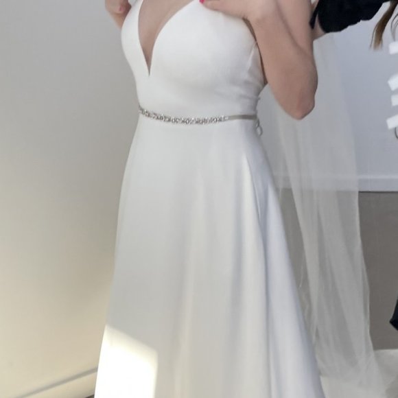 Theia Couture Wedding Dress (Ally STYLE #890671) never worn - Picture 2 of 4